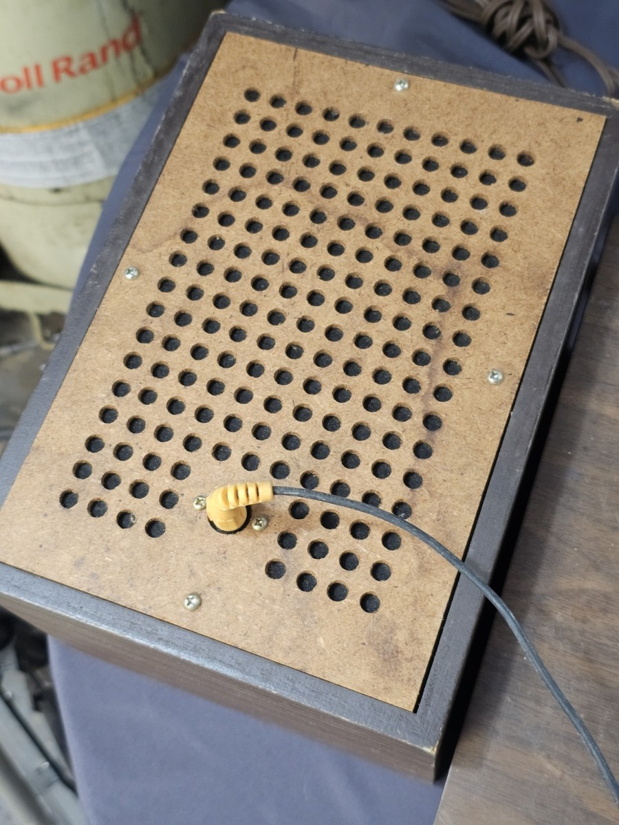 Restoring a vintage Magnavox 8-Track player and Astro-Sonic console
