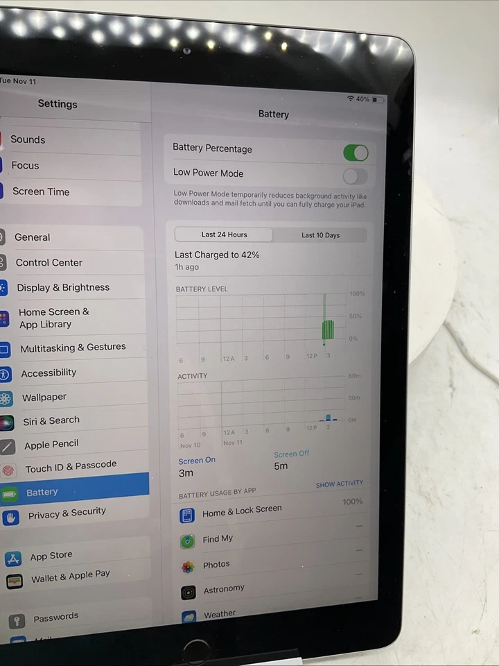 Apple iPad (6th Generation) A1954 32GB Good Condition | Gray | UNLOCKED - Image 4 of 4