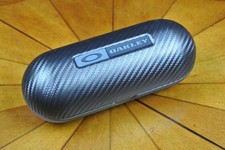 AUTHENTIC Oakley LARGE CARBON FIBER Vault Clam Shell Sunglass Case NEW Hardshell