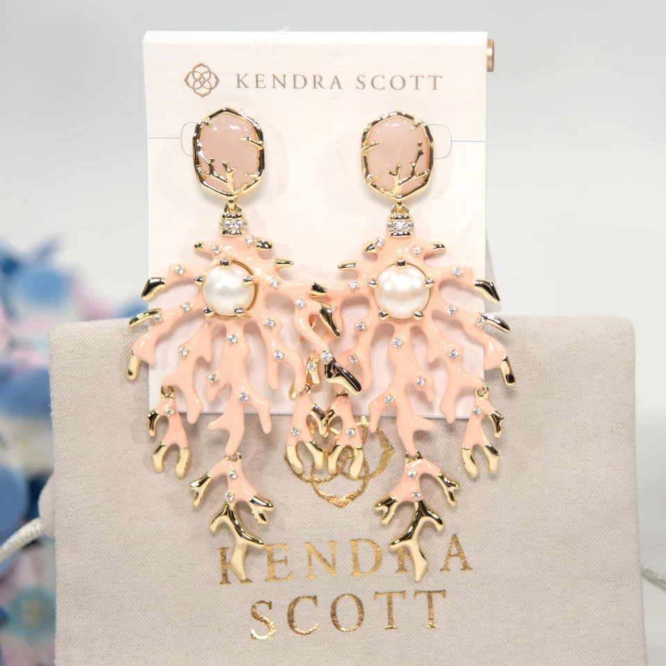 Kendra Scott Oro Karité Rubor Coral Imitación Perla Distintivo Chaqueta Pendientes Nuevos con Etiquetas Foto 2 de 4