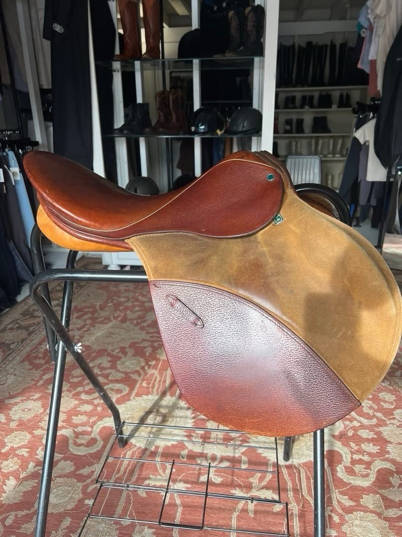 Stubben Siegfried English Saddle 18” Seat - 6” Gullet