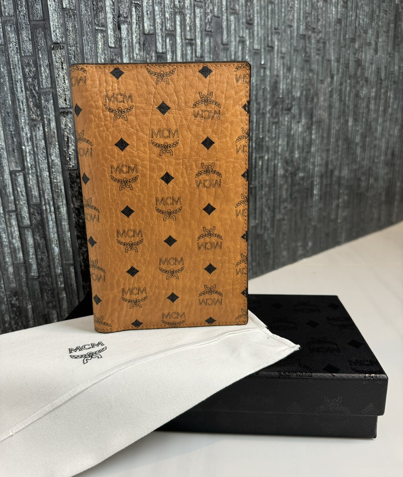 MCM Ottomar Visetos Passport Holder NWT Authentic Original-image