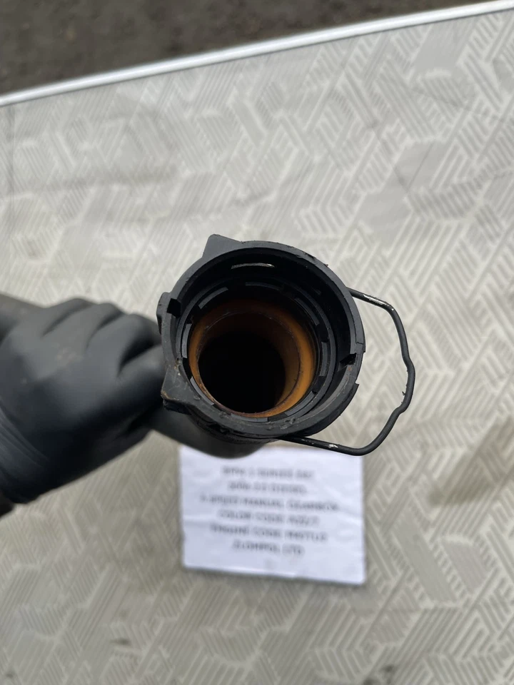 BMW 1 Series E87 2006 2.0D M47TU2 - Tubo manguera agua radiador 17127788881 Foto 3 de 4