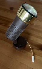 Zweifarbige kleinere Wandlampe mit Glühbirne* verstellbar* mit Zugschalter
