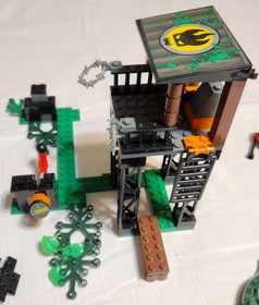 Lego Agents 8632 - Swamp Raid w/ Instructions (Incomplete Set) No Figures