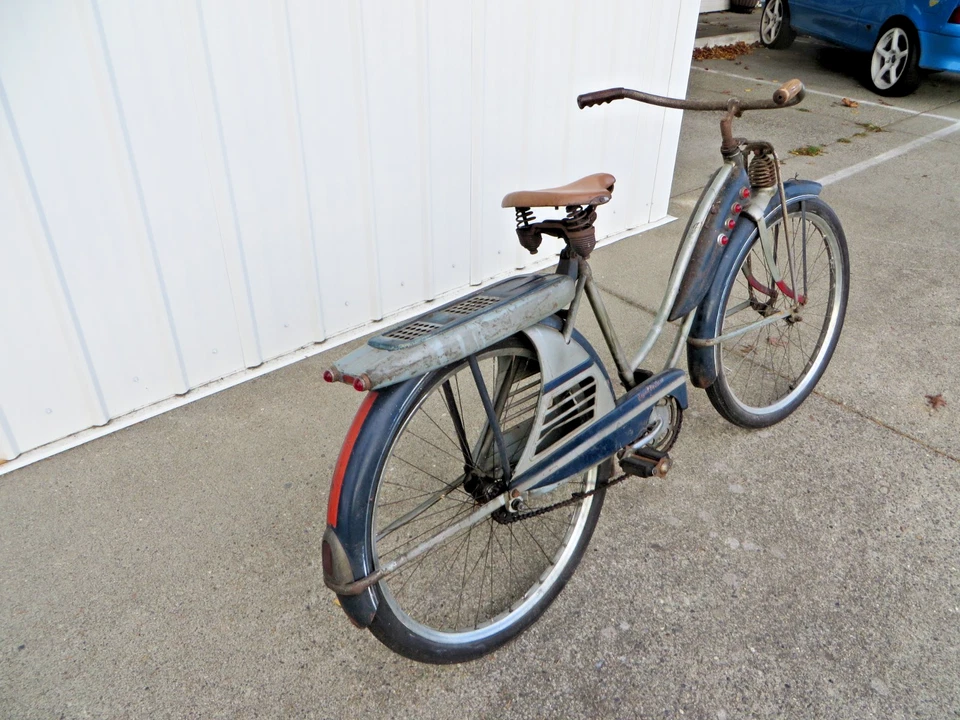 Bicicleta JC Higgins años 50 ¡lista para exhibición o un paseo! Garaje fresco. Foto 4 de 4