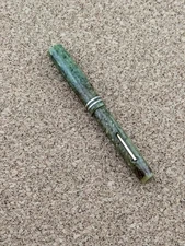 Vintage Sheaffer Jade Green  Fountain Pen Ringtop 14k nib 