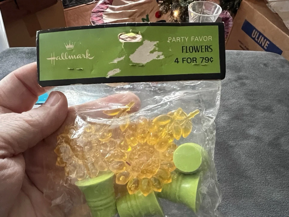 Lote de regalos de fiesta vintage con sello latas de riego flores anillo Foto 4 de 4