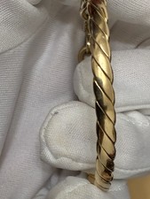 9ct Solid Gold Bracelet 6cm Diameter