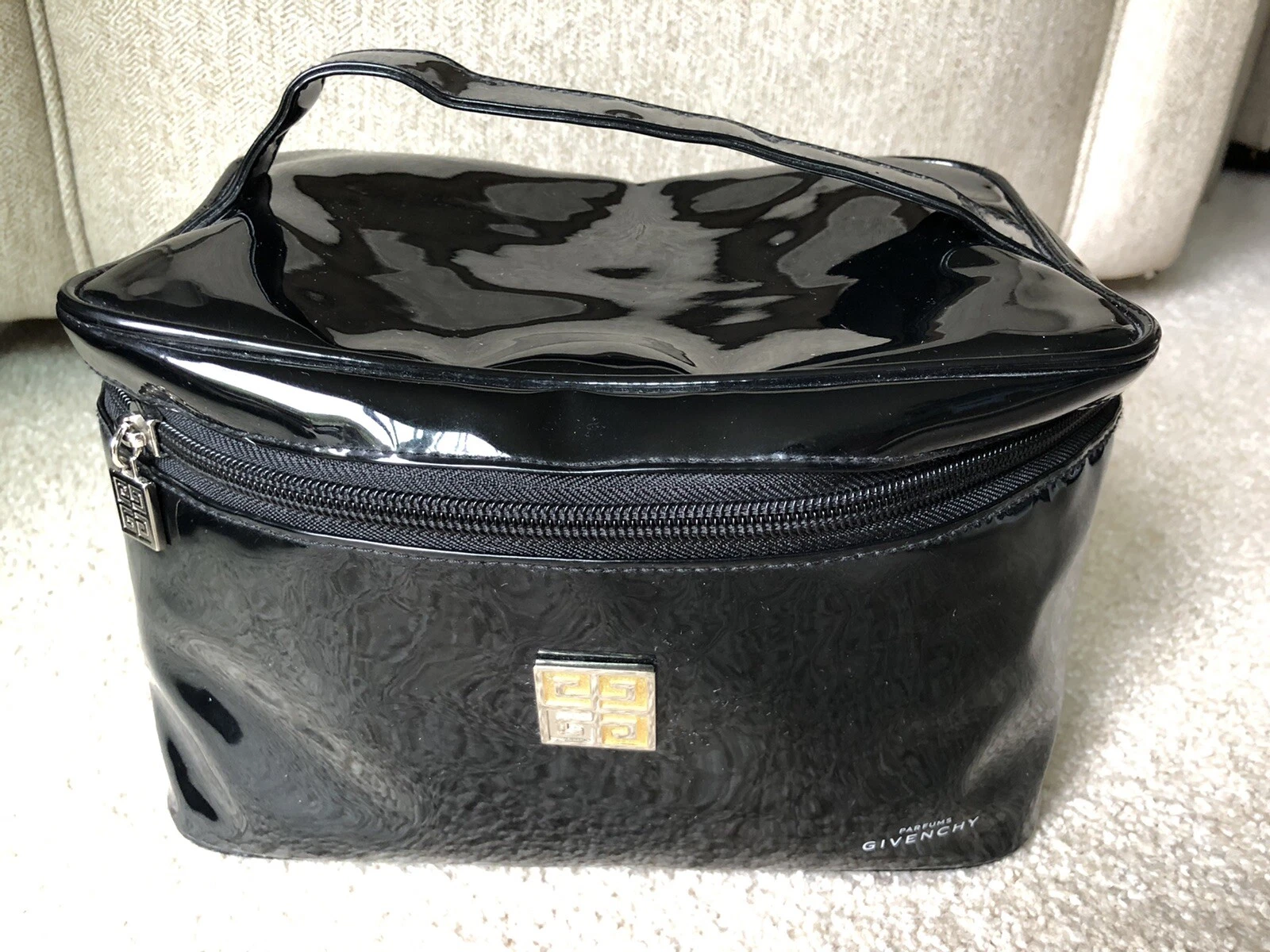 Givenchy Perfum Large Black Patent Train Case Zip Makeup Cosmetic Bag Organizer