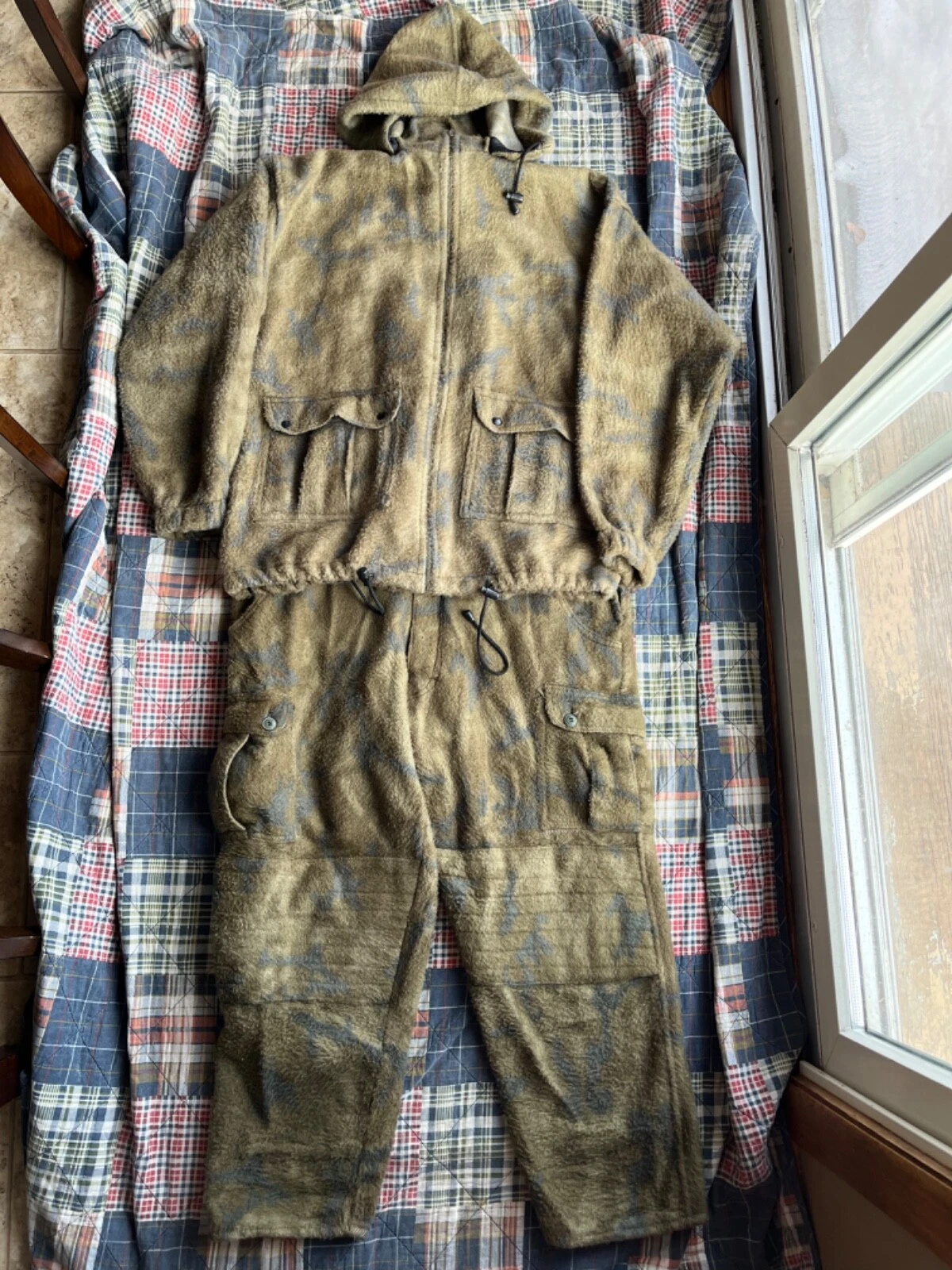 Gander Mountain Guide Series Acrylic Fuzzy Camo Bib Overalls and Jacket Size XL