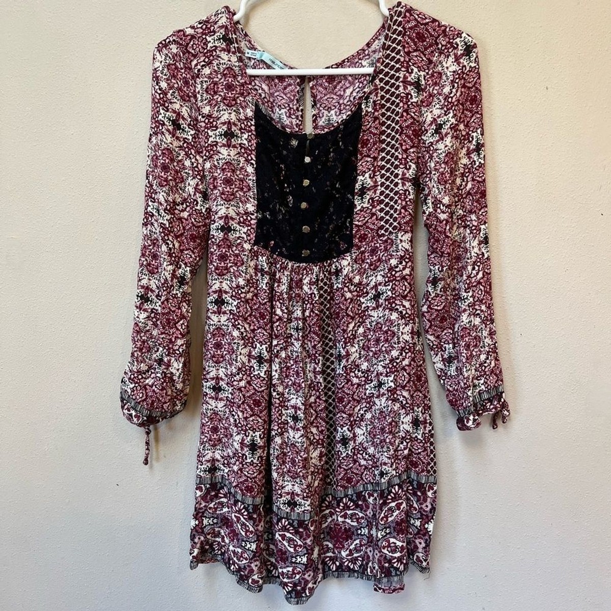 maurices burgundy dress Women’s Bohemian Floral Print 3/4 Sleeve Tie Back Mini M Projecter Rayon Crepe Fabric Delivers Guess the Dress Game Ebay COLOR:NAVY