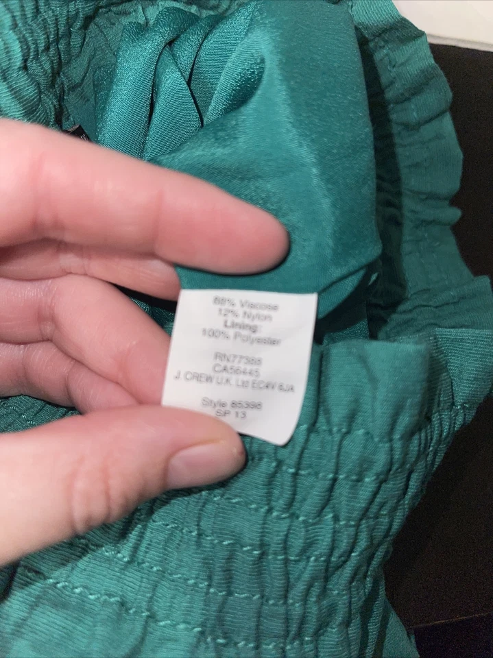 J. Falda Crew Crinkle City Talla 2 Bolsa de Papel Verde Cintura Elástica Foto 4 de 4