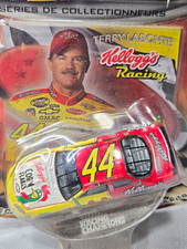Racing Champions NASCAR Collector Series 2005 Terry Labonte 44 Kellogg's 1:64