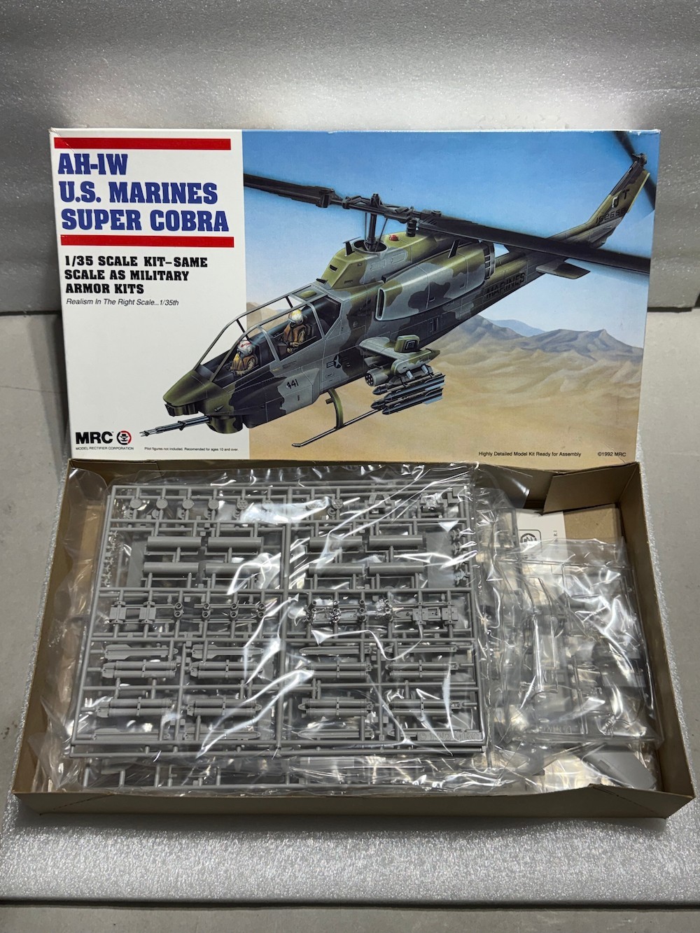 MRC BELL AH-1W SUPER COBRA HELICOPTER 1:35 PLASTIC MODEL KIT #BA100 ~VINTAGE~