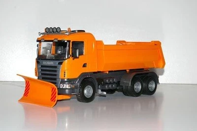 EMEK - Camion de couleur orange  avec lame de déneigement - SCANIA G 6x4 - 1/... - Photo 1/2