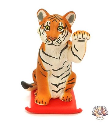 Bengal Tiger Capsule Q Museum Lucky Cat Complete Mini Figure