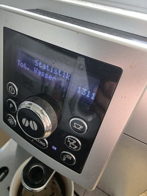 DeLonghi ECAM23 450 S Kaffeemaschine Kaffeevollautomat gebraucht.
