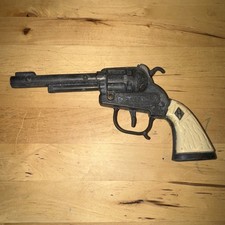 TOY CAP GUN / SHOOTER 1950 s Halco Diamond H Leslie Henry, Die-cast. As-is