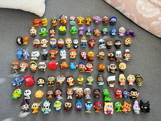 Lot of 100 Disney Doorables Mixed Figures