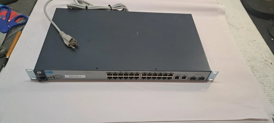 HP Aruba J9782A 2530-24 J9782-60101 24-Port Gigabit Ethernet SFP Switch - Image 2 of 4