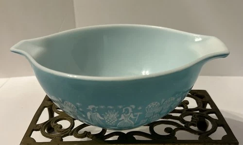 Vintage Pyrex Amish Butterprint 442 Cinderella 1-1/2 Qt.  Nesting Bowl Turquoise
