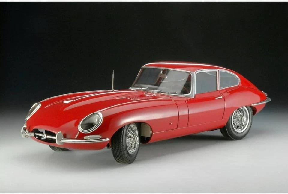 07717 Jaguar E-Type 1:8 - Kit Modello in Edizione Limitata - Immagine 2 di 4