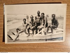 MF531. Fotografia cartolina uomini costume mare muscoli italia 14x9