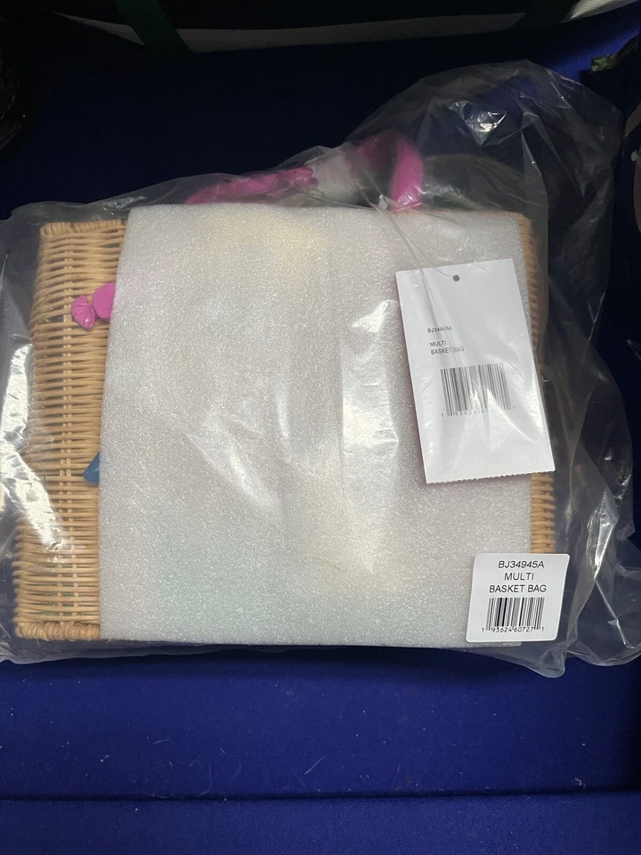 Bolso de Hombro Betsey Johnson Kitsch Conejito de Pascua Paja Cesta de Picnic Nuevo Sellado Foto 2 de 4