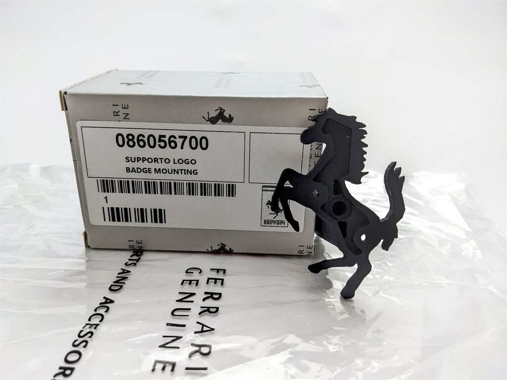 Ferrariピンバッジ s-l1200.jpg