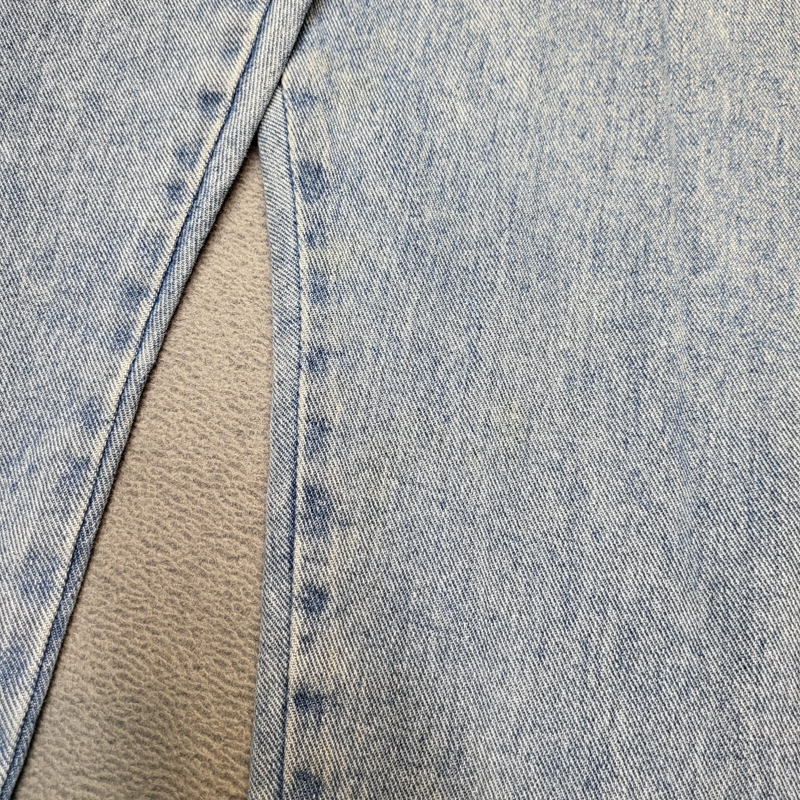 Wrangler Blues Jeans Mens 40x29 Blue Straight Leg Distressed Denim