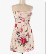Kimchi Blue Floral Fit & Flare Strapless Dress Urban Outfitters M