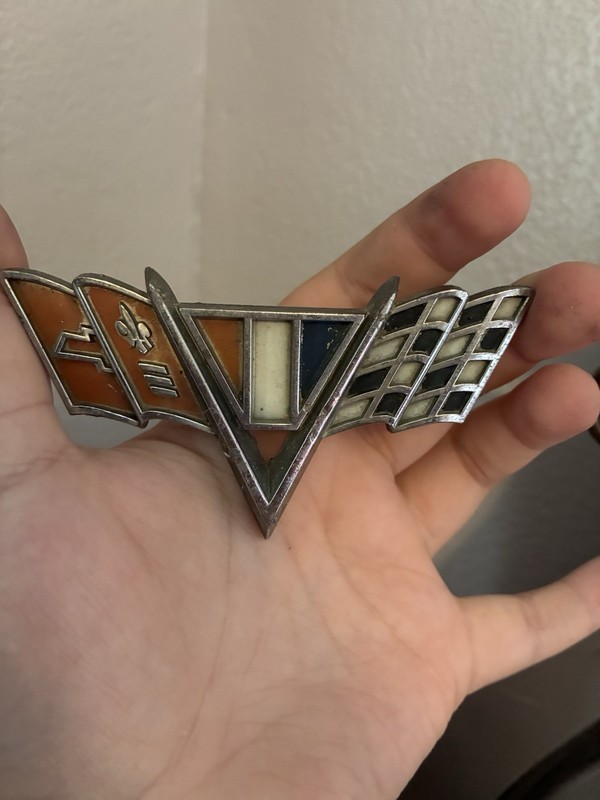 1967 corvette badge