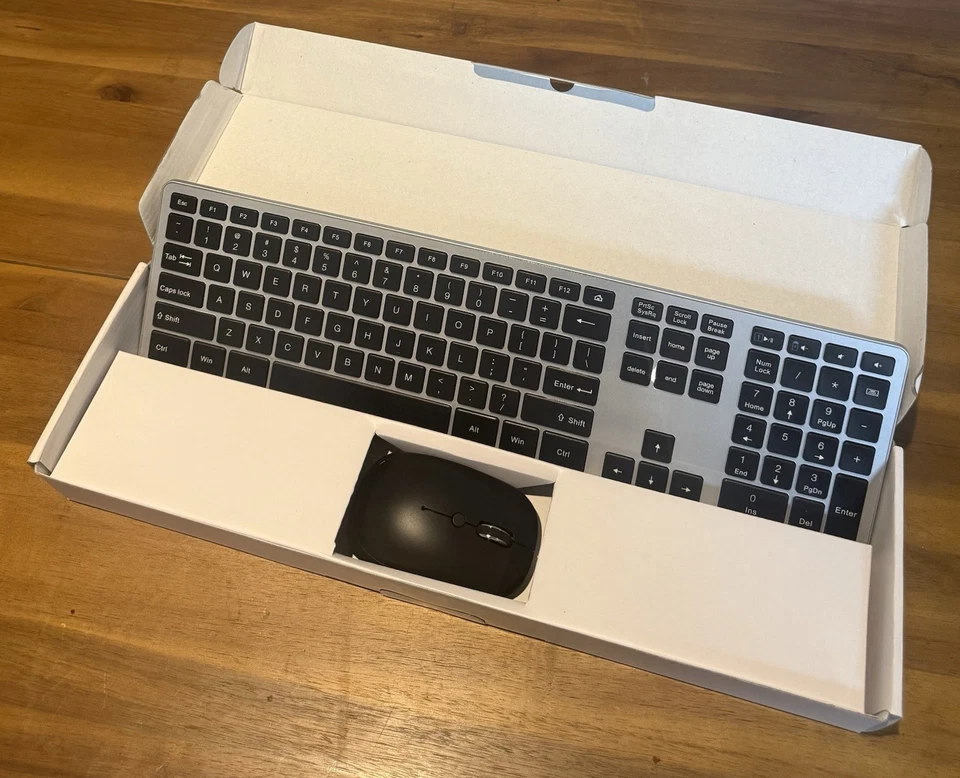 Wireless Keyboard and Mouse Combo - Image 2 of 3