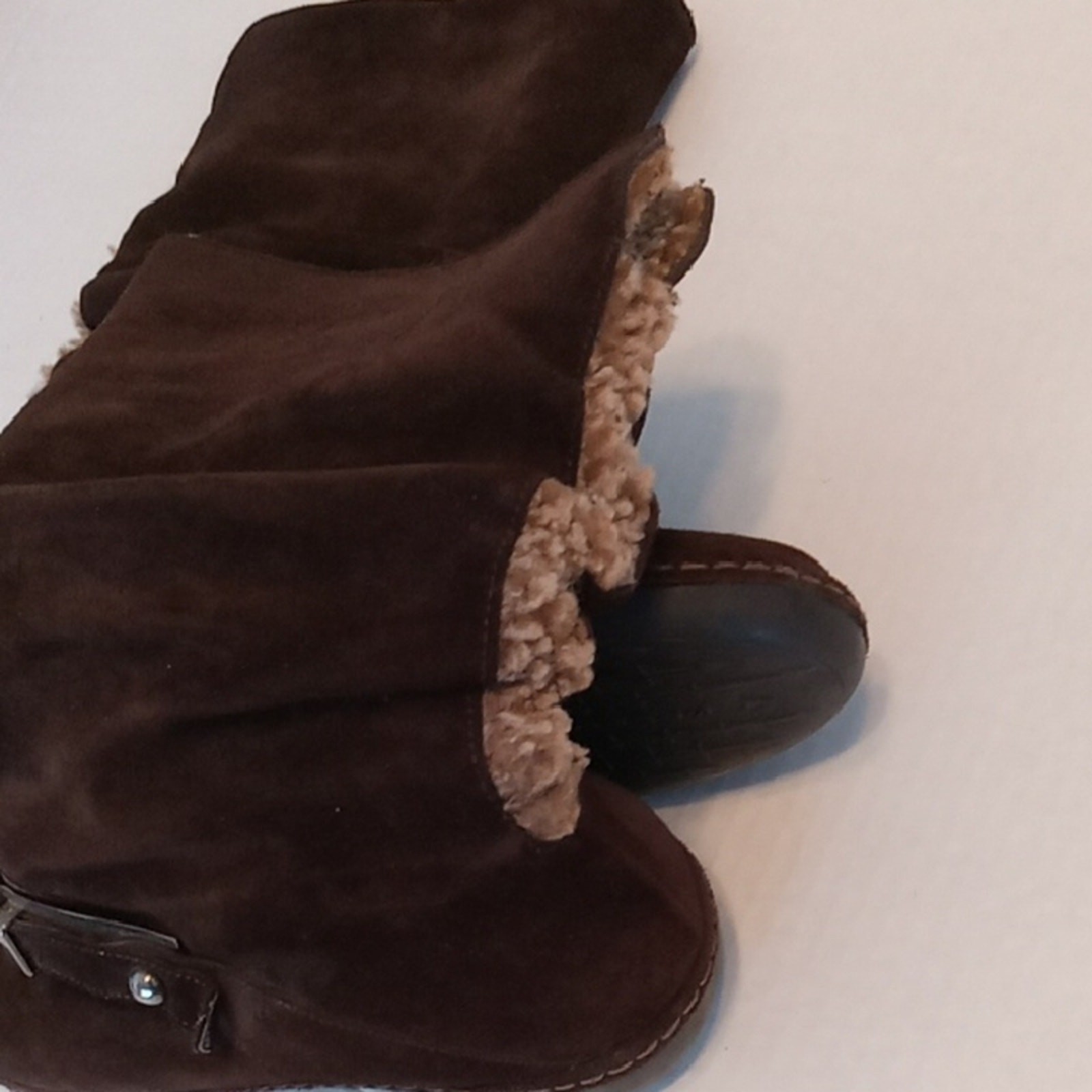 Stuart Weitzman Mid-Calf Women's Size 8.5 Brown Suede Boots. Warm, Casual