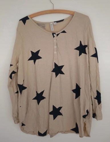 Rainbow tee shirt size xl star pattern