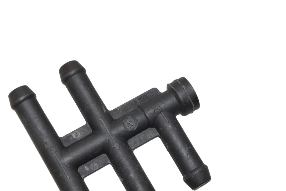 Used BMW E39 E38 730d M57 X5 E53 M57N Distribution Piece, Fuel Line 16121184632 - Image 3 of 4