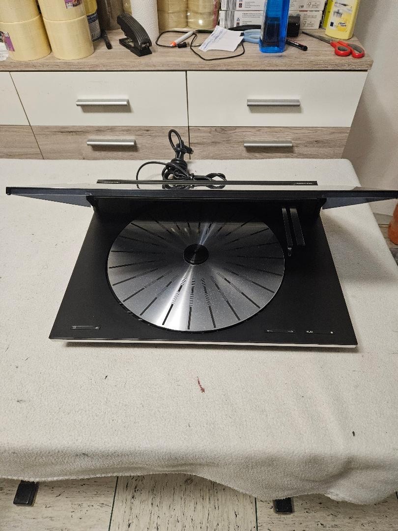 Bang & Olufsen B&O Beogram 4500 Turntable With RIAA Preamplifier Dealer
