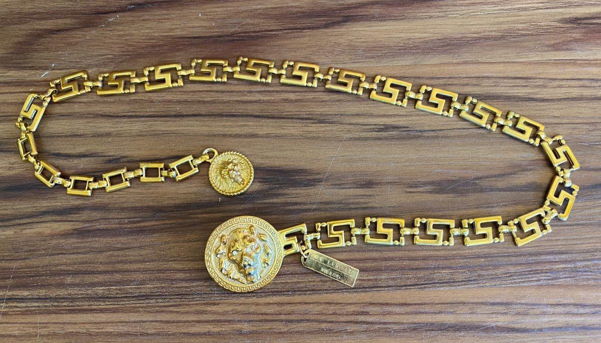 Vtg Womens Medusa Head Gold Chain Belt Round Coin Medallion  display picture 1