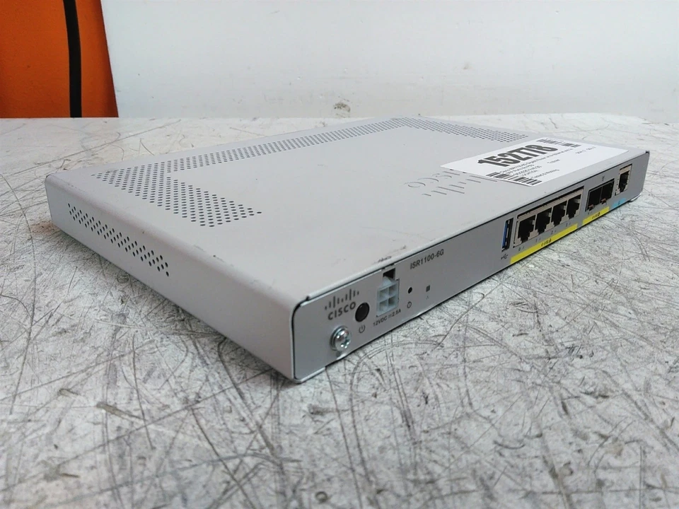 Cisco ISR1100-6G Gigabit Router 4x GE WAN/LAN 2x SFP Ports NO PSU - Image 2 of 4