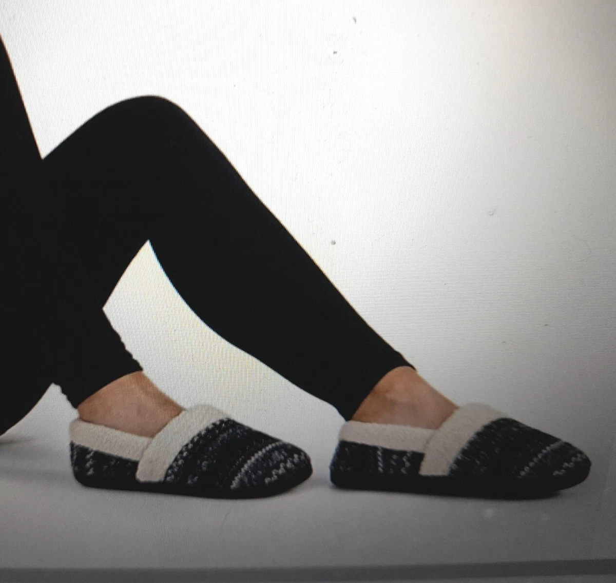 Rockdove Womens Memory foam Cosy Slippers Size UK 6 39 Frosted black. BNIP