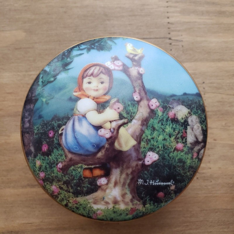 VTG DANBURY MINT M.I. HUMMEL COLLECTOR MUSIC BOX "APPLE TREE GIRL" 1993 #B8425