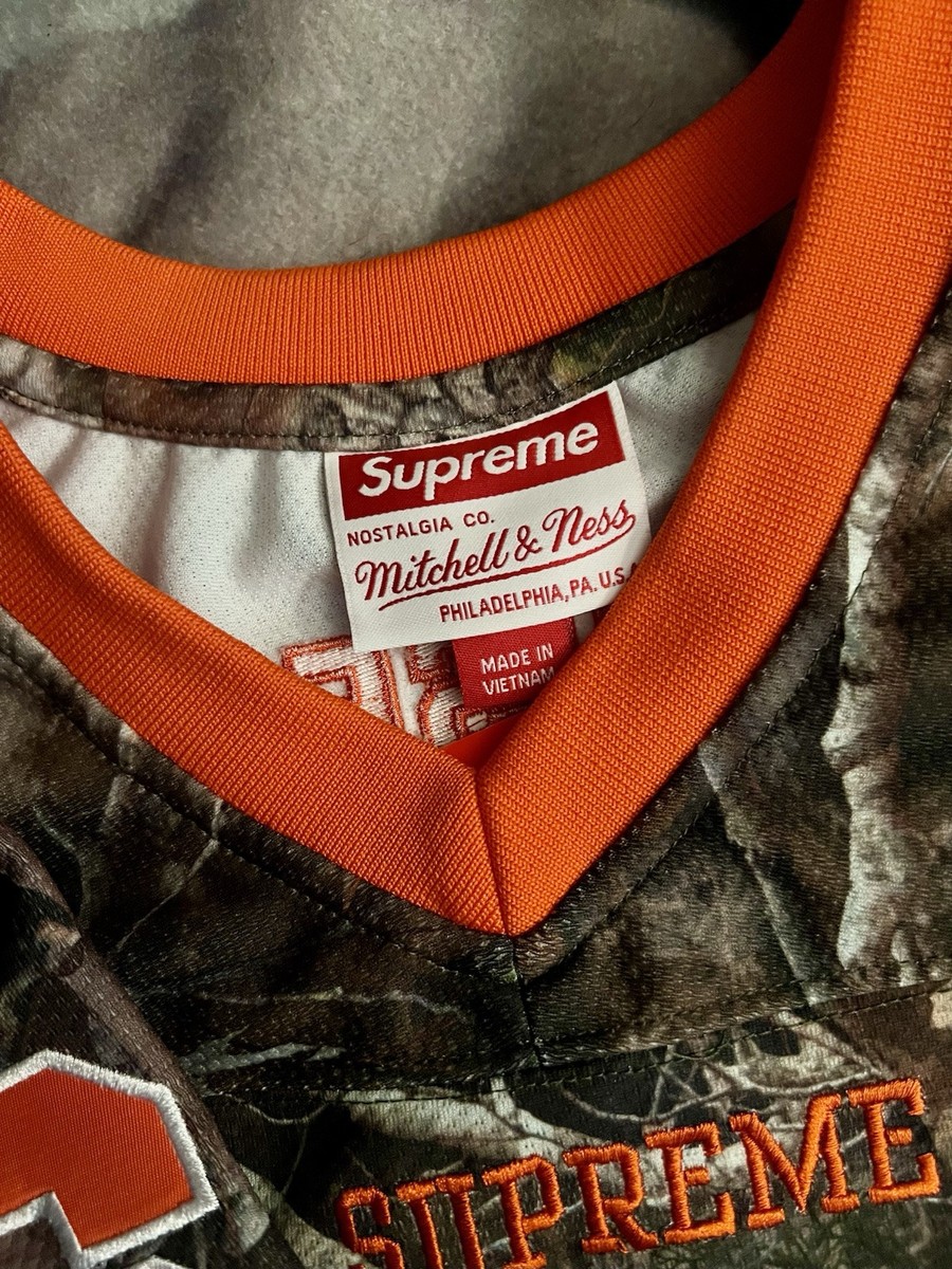 Supreme Mitchell & Ness NCAA Hockey Jersey size XL woodland Supreme Mitchell & Ness NCAA Hockey Jersey size XL woodland