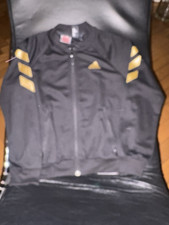 Adidas Jungen Weste S schwarz/gold mit Tasche...