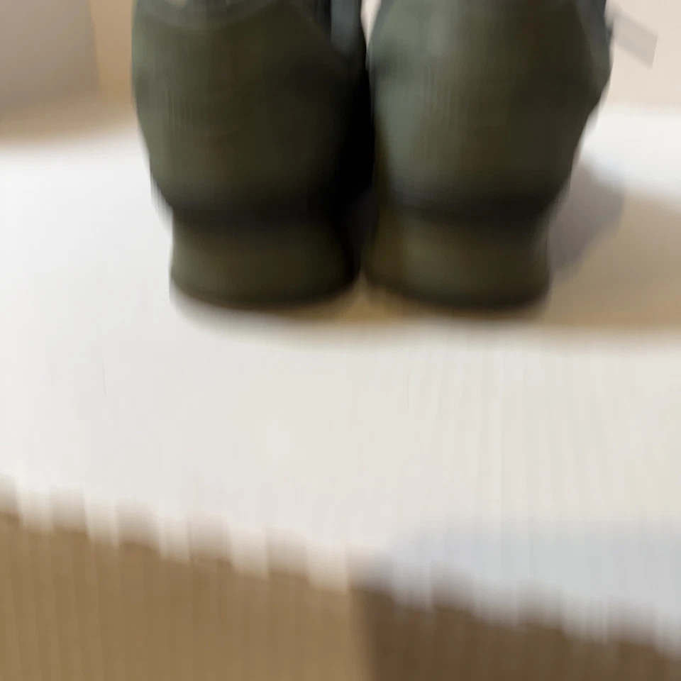 New Balance Para Hombres 574 Army Olive ML574CHB Talla 10D Nuevo en Caja Estilo de Vida Espuma Fresca DS Foto 4 de 4