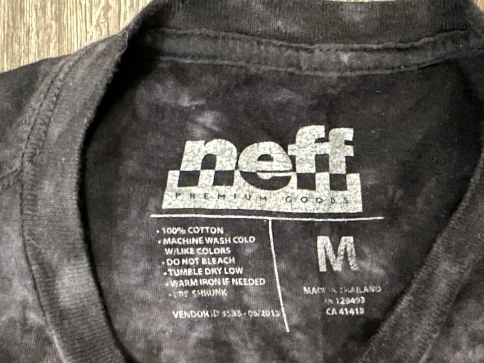 Camiseta para hombre Neff Tie-Dye negra colorida con logotipo - talla mediana Foto 4 de 4