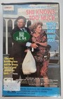 She Knows Too Much Big Box Clam Shell VHS CEL 1989 Comedy TV Movie Free Postage