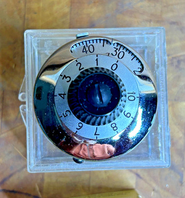Vintage BORG - 1320 - Knob, counting dial. Micro dial Concentric Scale group 11