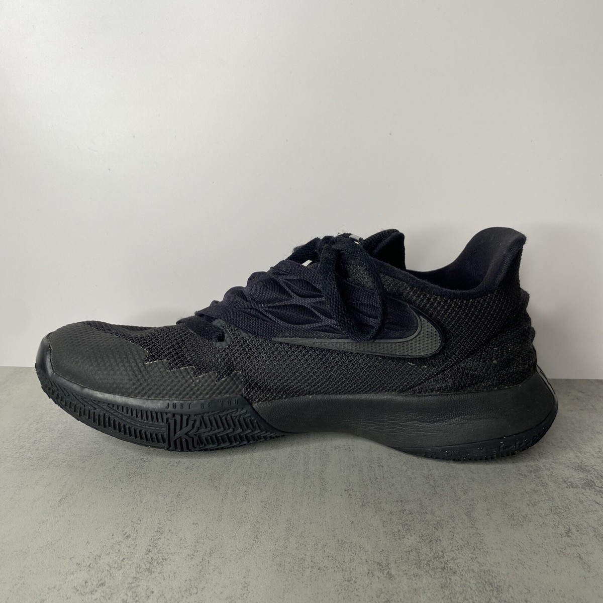 Nike Kyrie バスケットボールシューズ ブラック(SALE) s-l1200.jpg