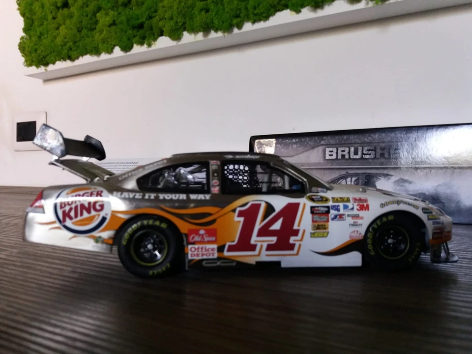 1/24 ACTION modellino metallo Jeff Gordon 2009  Impala Burger King - Immagine 3 di 4